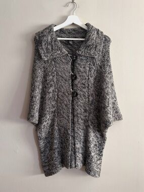 BCBGMAXAZRIA Cardigan Poncho S Gray Knit Marled Button Cozy Chic Boho Indie